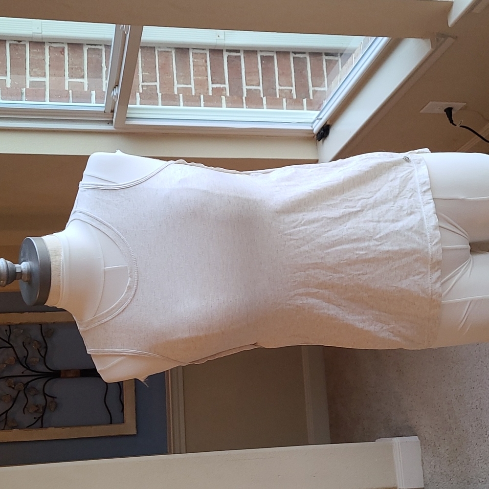 Fabletics tank, side slit XXS